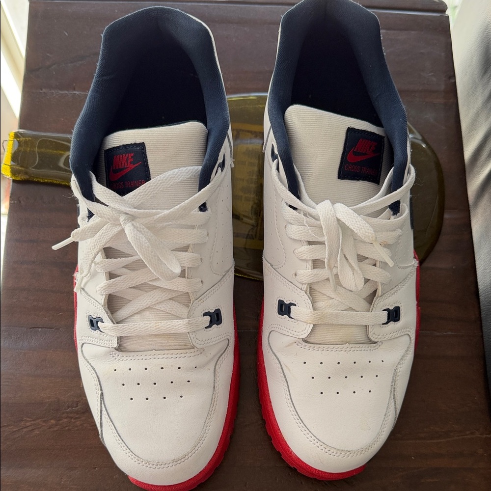 Nike White, Red & Navy Men’s Low-Top Sneakers - Picture 3 of 6